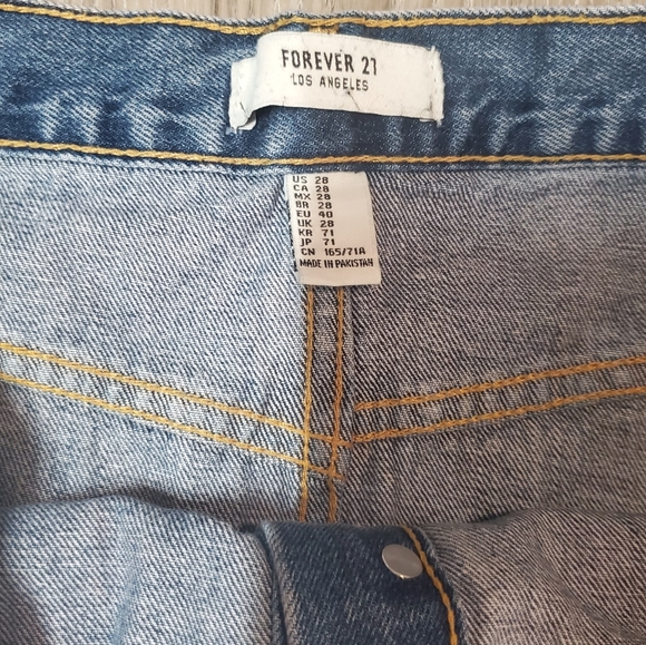 Forever 21 Denim Skirt Womens Size 28 Blue Button Front Frayed Hem Mini Skirt - Picture 8 of 8